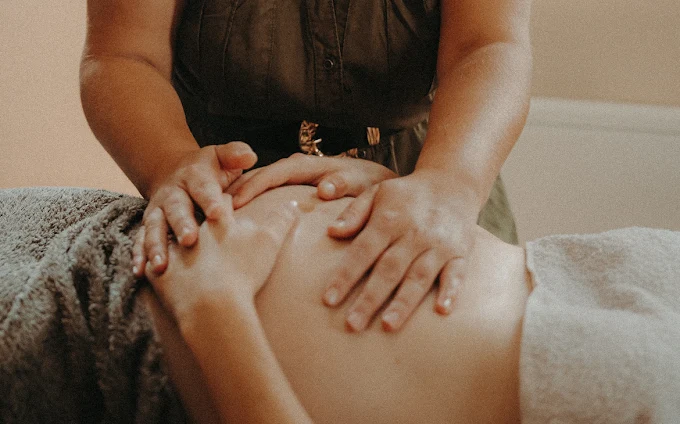 Illustration d'un massage prénatal